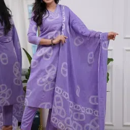 Morang Women Printed Regular Thread Work Kurta with Trousers & With Dupatta image 4