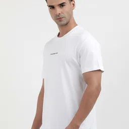 Calvin Klein Jeans Men Solid Round Neck Cotton T-shirt image 3