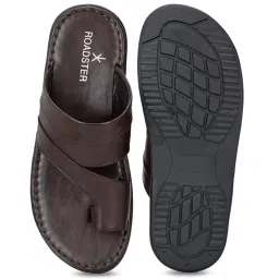Giorgio Men's Brown Toe Ring Sandals image 3