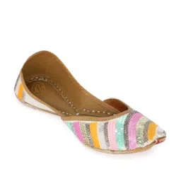 NR by Nidhi Rathi Women's Mulitcolored Ethnic Juttis image 3