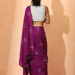 Jaipur Kurti Wine Printed Saree with Unstitched Blouse image 2