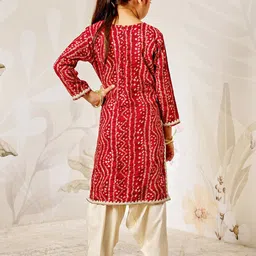 VASTRAMAY Girls Bandhani Printed Regular Kurta with Patiala image 5