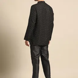 simaaya Sayisha Men Embroidered Sequinned Kurta with Trousers image 3