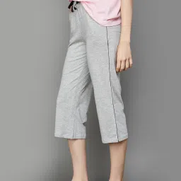 Ginger by Lifestyle Grey Cotton Striped Capris image 3