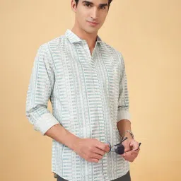 Byford By Pantaloons Celadon Cotton Slim Fit Printed Shirt image 4