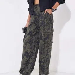 Ajile By Pantaloons Shadow Flared Fit Printed Cargo Pnats image 4