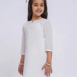 Vastramay Cotton Three Fourth Sleeves Solid Kurta - White image 4