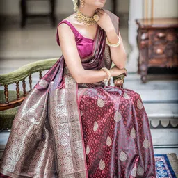 ZIKARAA Ethnic Motifs Zari Handloom Saree image 5