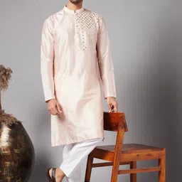 HILO DESIGN Geometric Yoke Design Mirror Work Mandarin Collar Pure Silk Straight Kurta image 4