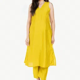 GORGONE Women Solid A-Line Kurta with Palazzos image 5