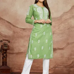 PARAMOUNT CHIKAN Chikankari Embroidered Cotton Kurta-picture-37