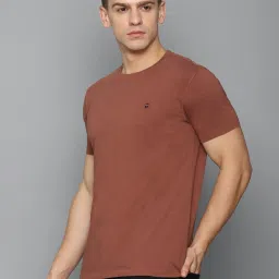 Louis Philippe Jeans Brown Cotton Slim Fit Printed T-Shirt image 3