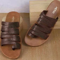 Metro Women's Brown Toe Ring Sandals image 1