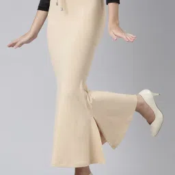 TWIN BIRDS Beige Plain Saree Shapewear image 3