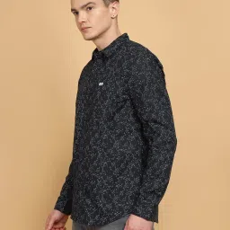 Wrangler Black Cotton Regular Fit Printed Shirt image 3