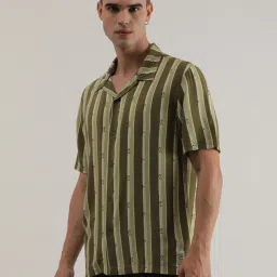 Lee Olive Regular Fit Printed Shirt image 3