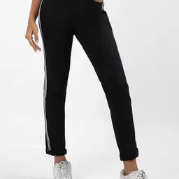 Campus Sutra Women Comfort Relaxed Fit Mid-Rise Stretchable Jeans-image-76