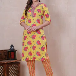 OH MI DIOS Floral Printed Pure Cotton Kurta With Trousers & Dupatta image 5