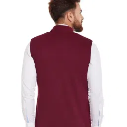 Hypernation Maroon Slim Fit Cotton Mandarin Collar Waistcoat image 2