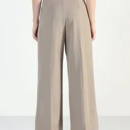 SHOWOFFFF Beige Relaxed Fit Trousers With Belt image 2