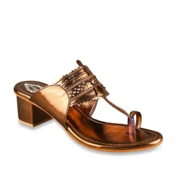 Shoetopia Women's Copper Toe Ring Sandals image 3