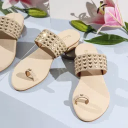 Inc.5 Women's Cream Toe Ring Sandals image 1