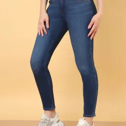 Wrangler Blue Skinny Fit Mid Rise Jeans image 3