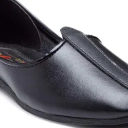 Action Men's Black Casual Juttis image 4