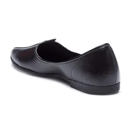 Action Men's Black Casual Juttis image 5