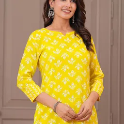 HARITWAL Women Floral Printed Regular Pure Cotton Kurta with Palazzos image 5