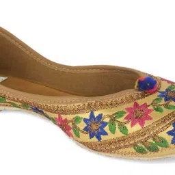Desi Colour Women's Multicoloured Ethnic Juttis image 4