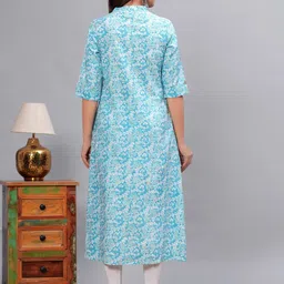 KALINI Printed A-Line Kurta image 4