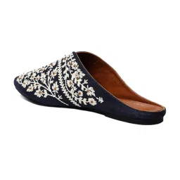 Folksong by W Women's Navy Mule Shoes image 3