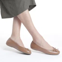 Geox Women's D Palmaria B Beige Flat Ballets-image-25