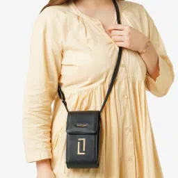 Lavie Luxe Black LX Ally24 Vt 3c Wallet image 1