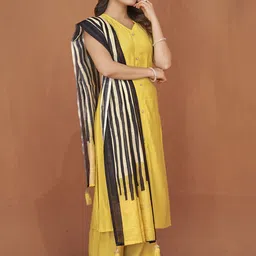 STYLE SAMSARA Women Regular Kurta with Trousers & With Dupatta image 3