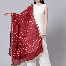 Aditi Wasan Red Bandhani Dupatta image 3