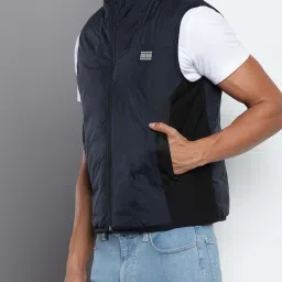 Tommy Hilfiger Desert Sky Regular Fit Gilet Jacket image 3