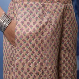 Taavi Floral Printed Pure Cotton Sanganeri A-Line Kurta with Palazzos image 3