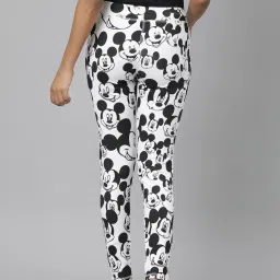 showoffff SHOWOFF White Printed Mid Rise Trackpants image 3