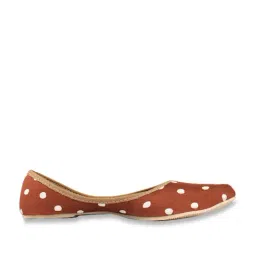 Desi Colour Women's Caramel Ethnic Juttis-image-0