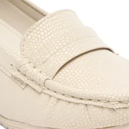 Flat N Heels Women's Beige Wedge Loafers image 4