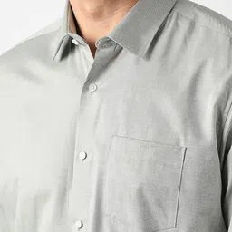 Van Heusen Regular Fit Textured Pure Cotton Formal Shirt image 5