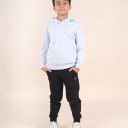 Kiddopanti Fleece Full Sleeves Solid Hooded Pull Over Sweatshirt With Joggers Set - Bleach Melange & Black-picture-14