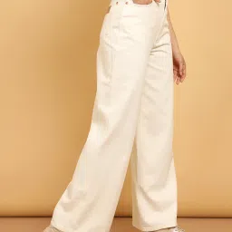 Wrangler White Regular Fit High Rise Jeans image 3