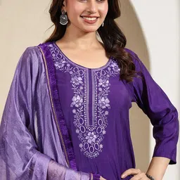 HERE&NOW Women Ethnic Motifs Embroidered Regular Thread Work Kurta with Trousers & With Dupatta image 2