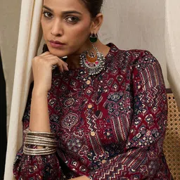 Anouk Floral Printed Mandarin Collar Straight Kurta image 4