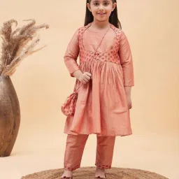 VASTRAMAY Girls Pink Printed Clothing Sets image 1