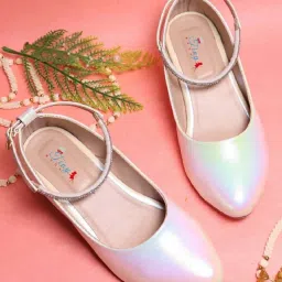 Tiny Bugs Girls Off White & Pink Party Wear Slip Ons image 1