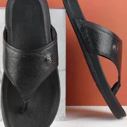 Metro Men's Black Thong Sandals image 1